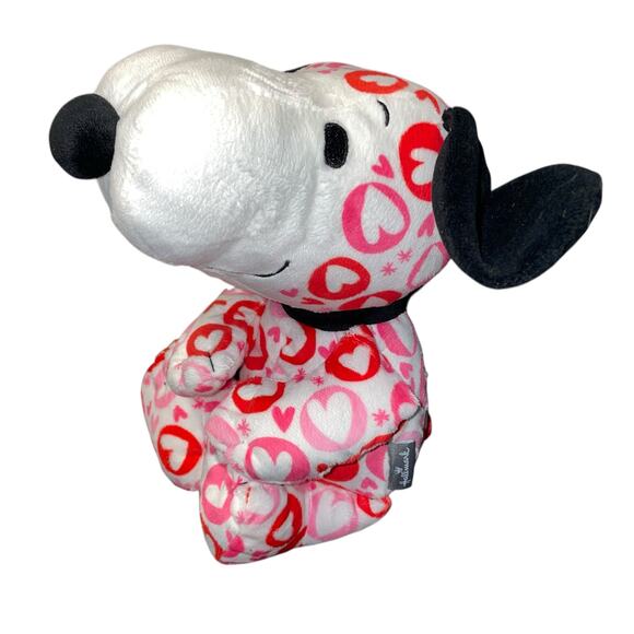 10" Hallmark Snoopy Plush Peanuts Hearts Stuffed Animal Nursery Decor Red Shower - Picture 12 of 13